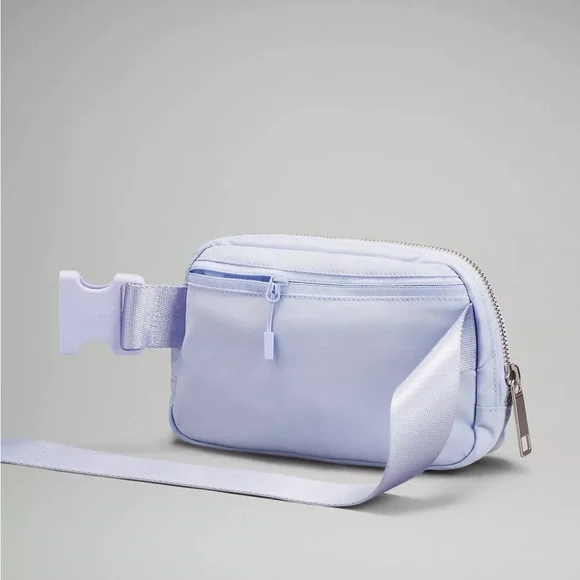 Lululemon Everywhere Belt Bag 1L Pastel Blue - Picture 3 of 3